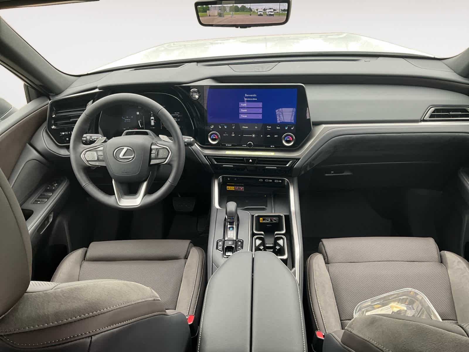Vehicle image 12 of 14