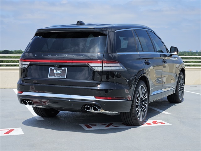 Vehicle image 4 of 32