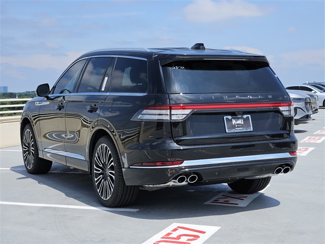 Vehicle image 5 of 32