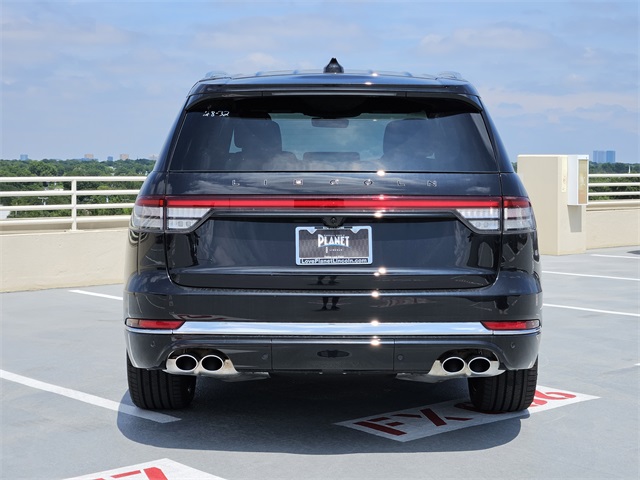 Vehicle image 6 of 32
