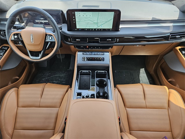 Vehicle image 24 of 32
