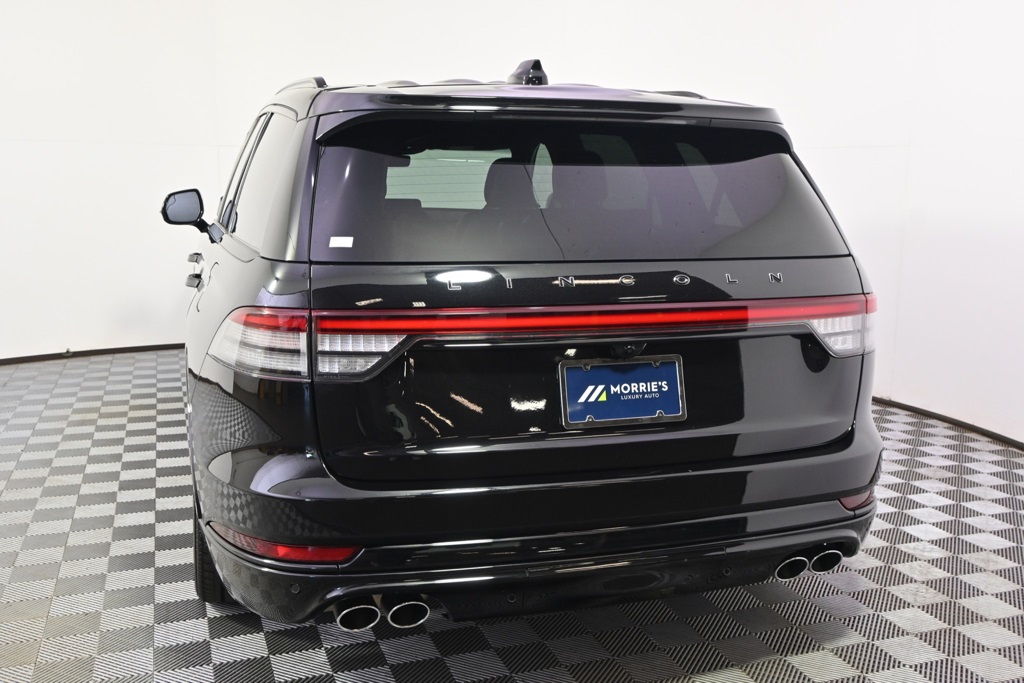 Vehicle image 9 of 34
