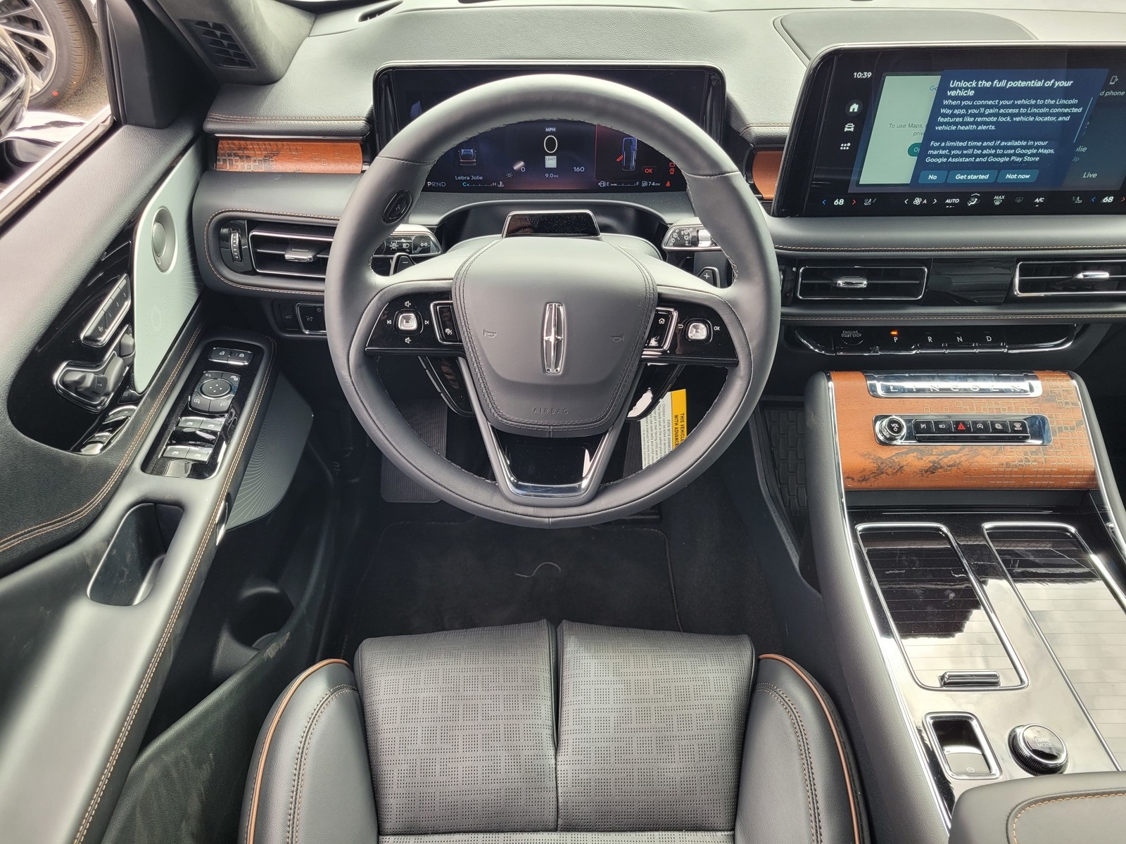 Vehicle image 8 of 12