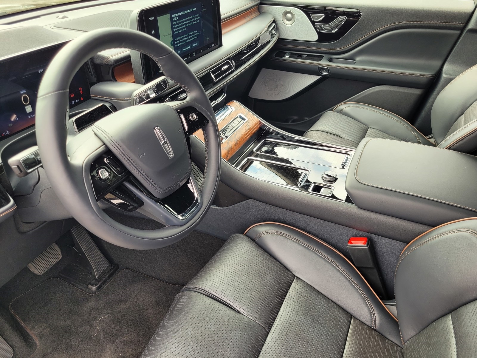 Vehicle image 11 of 12