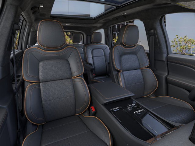 2025 Lincoln Aviator Black Label Image 11 of 23