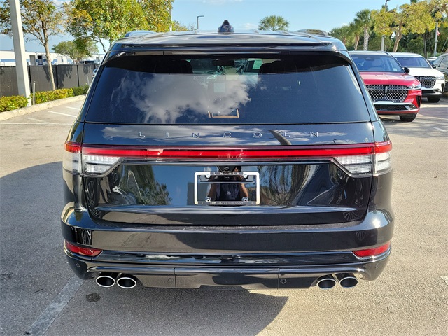 Vehicle image 6 of 30
