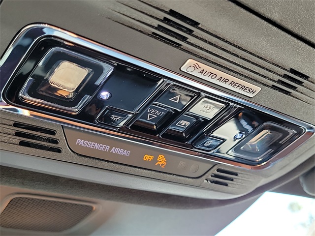 Vehicle image 20 of 30