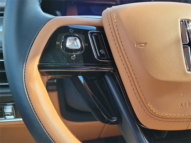 Vehicle image 13 of 30