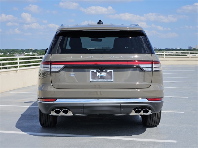 Vehicle image 6 of 31