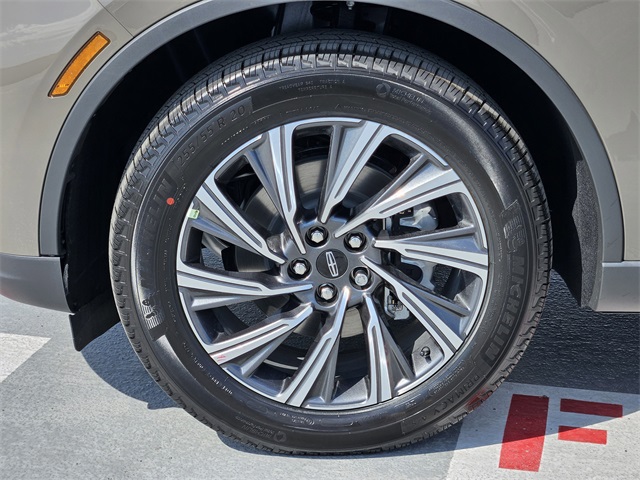 Vehicle image 11 of 31