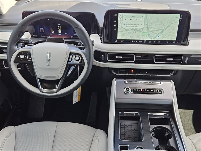 Vehicle image 25 of 31
