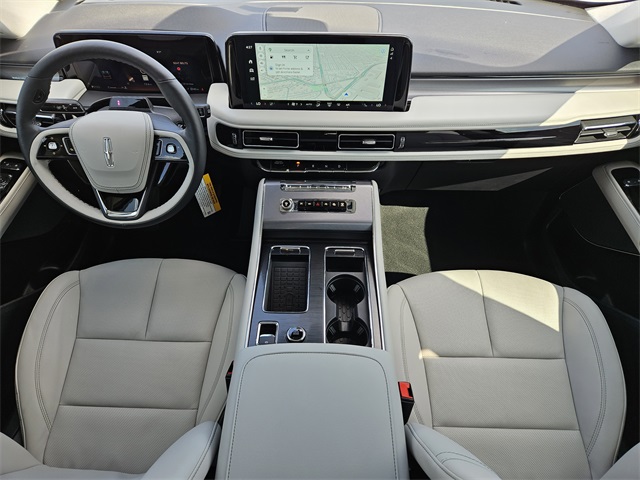 Vehicle image 24 of 31