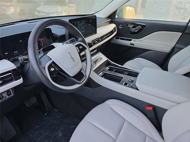 2025 Lincoln Aviator Premiere Image 14 of 30