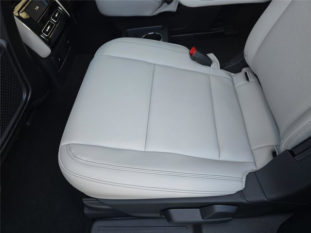 2025 Lincoln Aviator Premiere Image 28 of 30