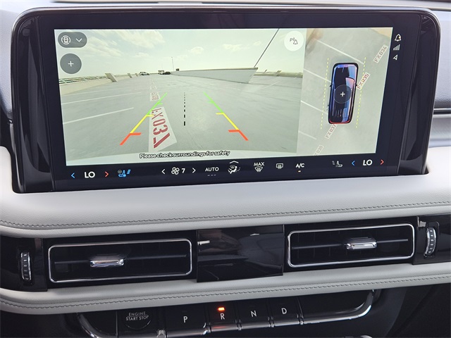 Vehicle image 17 of 32