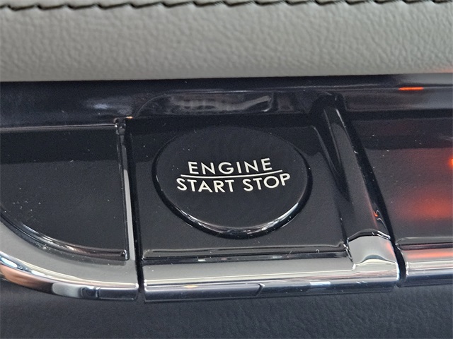 Vehicle image 20 of 32