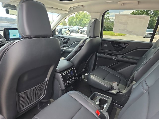 2025 Lincoln Aviator Premiere Image 14 of 30