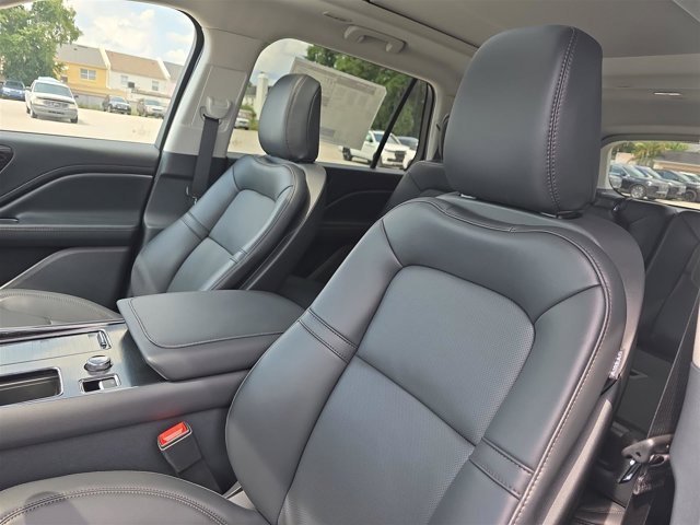 2025 Lincoln Aviator Premiere Image 12 of 30