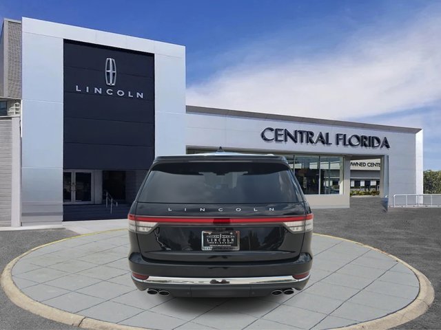 2025 Lincoln Aviator Premiere Image 7 of 30