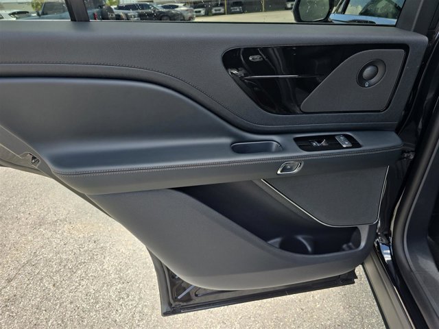 2025 Lincoln Aviator Premiere Image 21 of 31