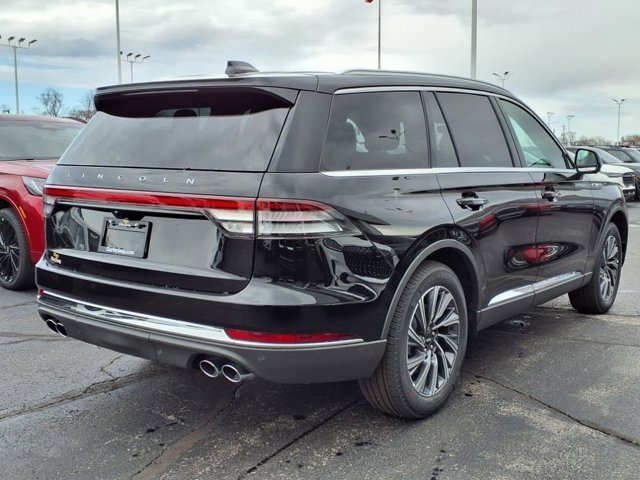 Vehicle image 4 of 26