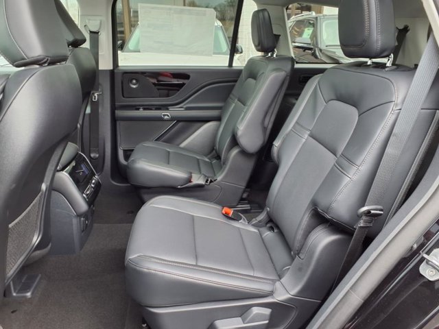 Vehicle image 10 of 26