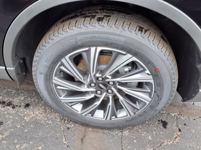 Vehicle image 14 of 26