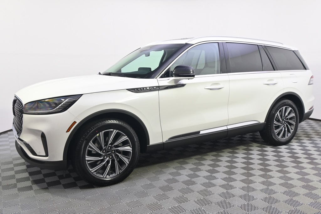 Vehicle image 2 of 34