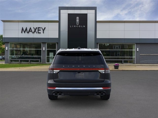 Vehicle image 12 of 44