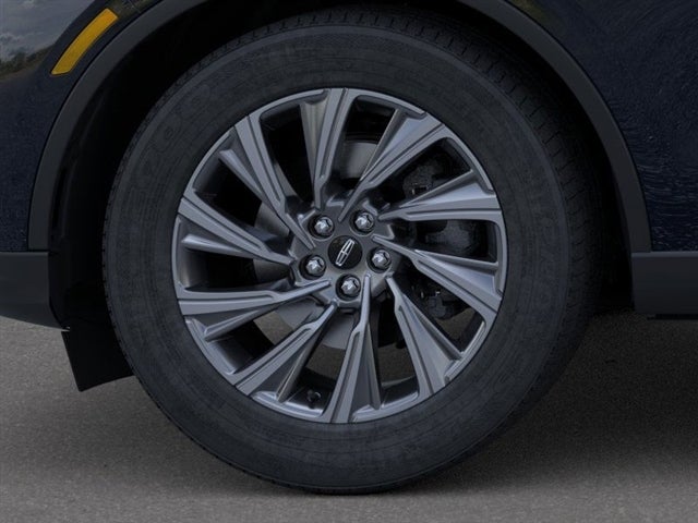 Vehicle image 17 of 44