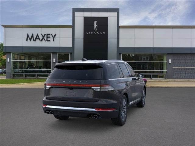Vehicle image 9 of 44