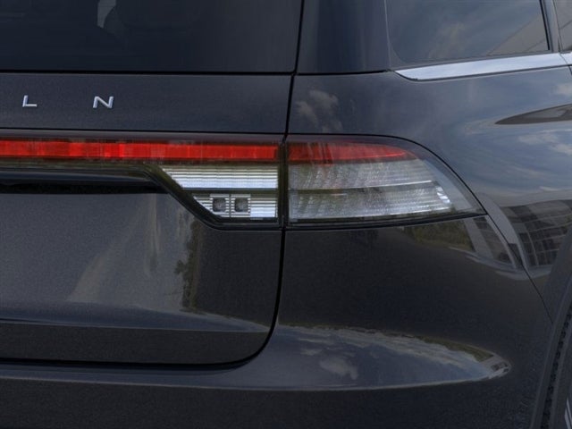 Vehicle image 19 of 44