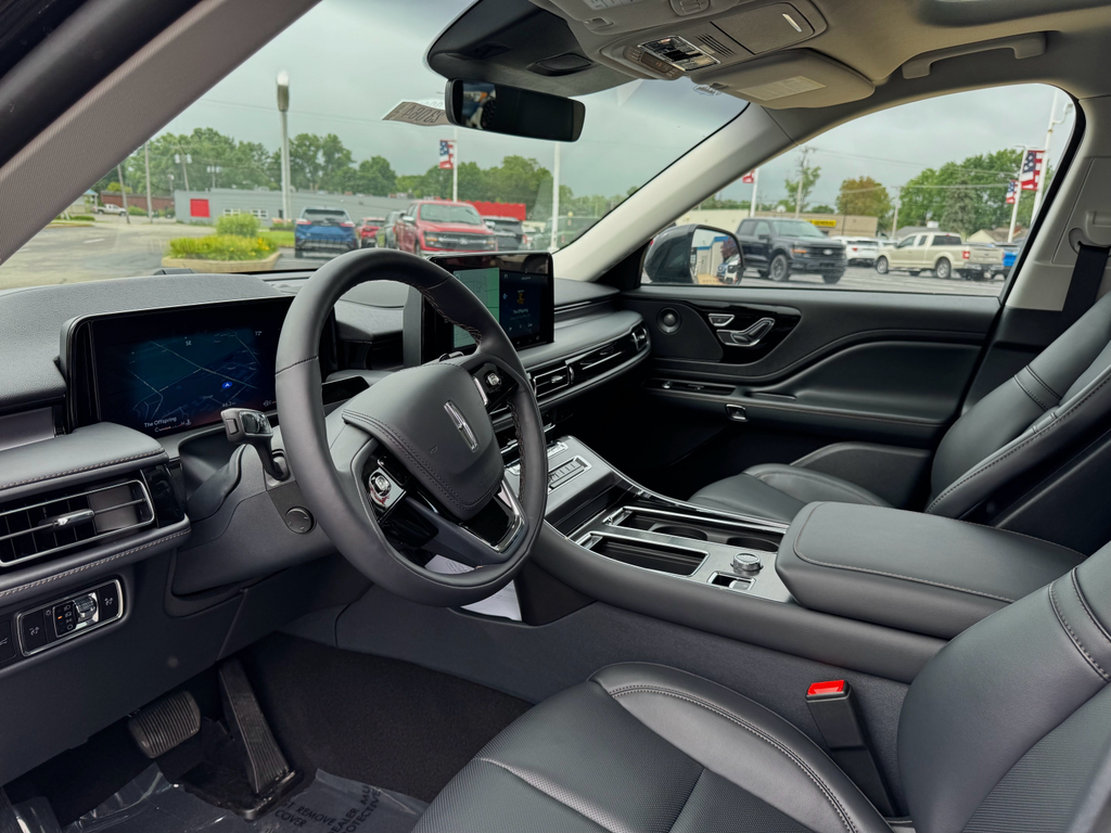Vehicle image 21 of 41
