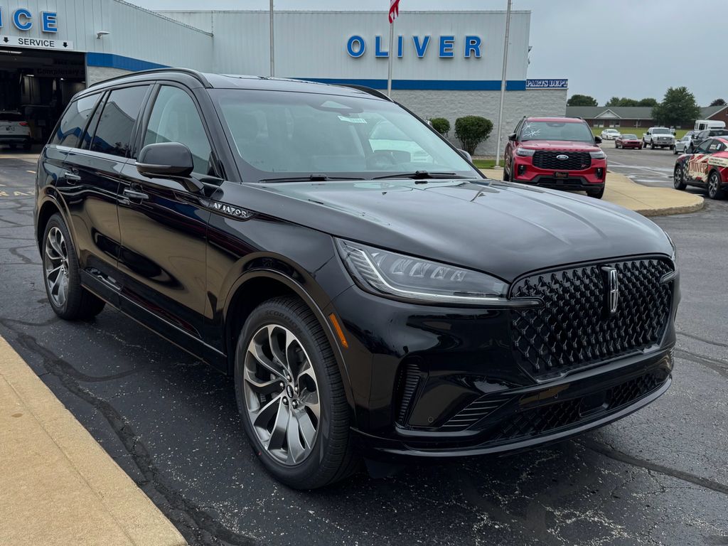 Vehicle image 4 of 41