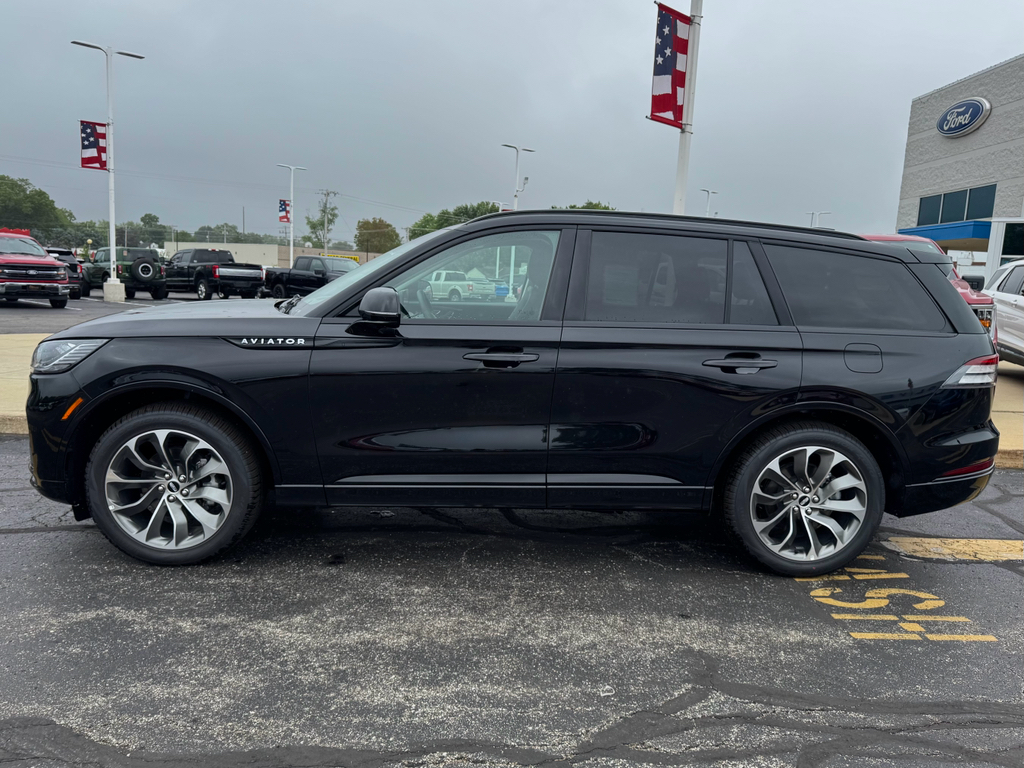 Vehicle image 8 of 41