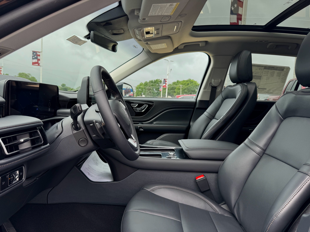 Vehicle image 19 of 41