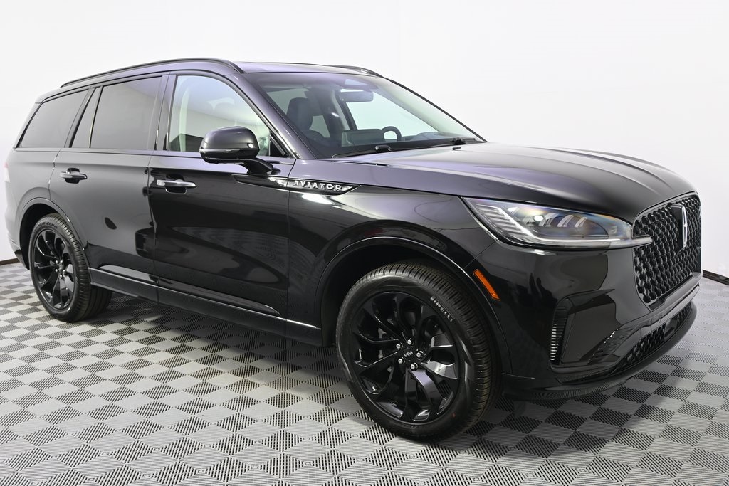 Vehicle image 4 of 36