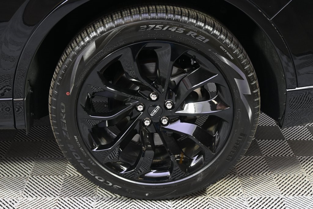 Vehicle image 20 of 36
