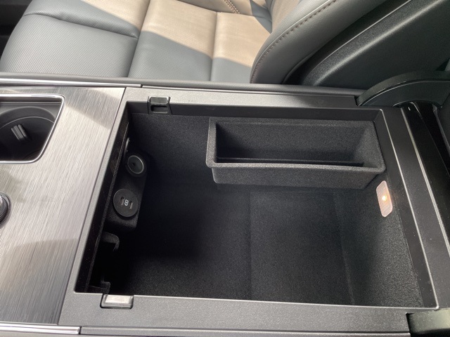 Vehicle image 19 of 61