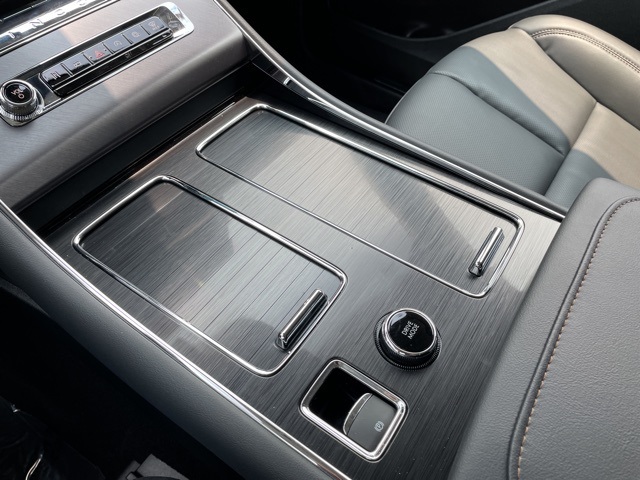 Vehicle image 16 of 61