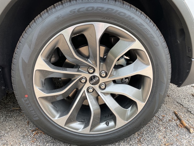Vehicle image 42 of 61