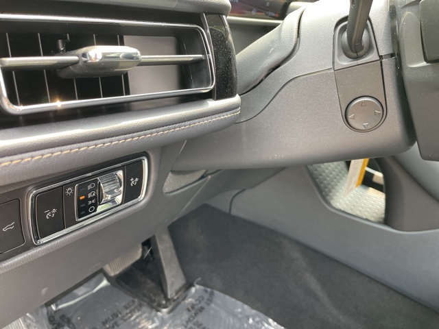 Vehicle image 29 of 61