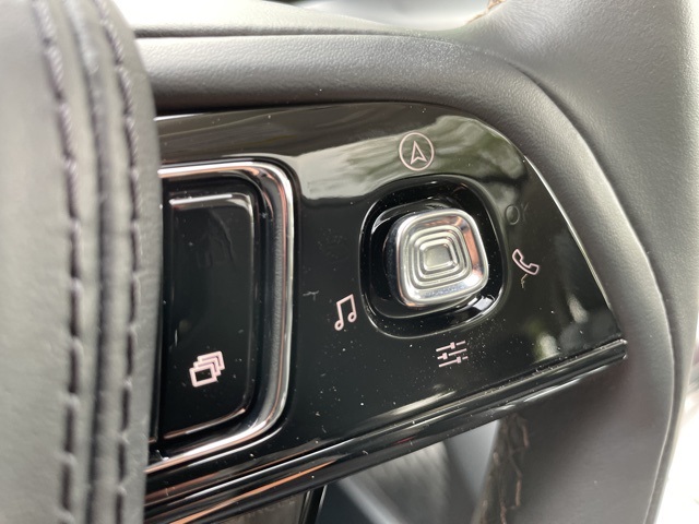 Vehicle image 23 of 61