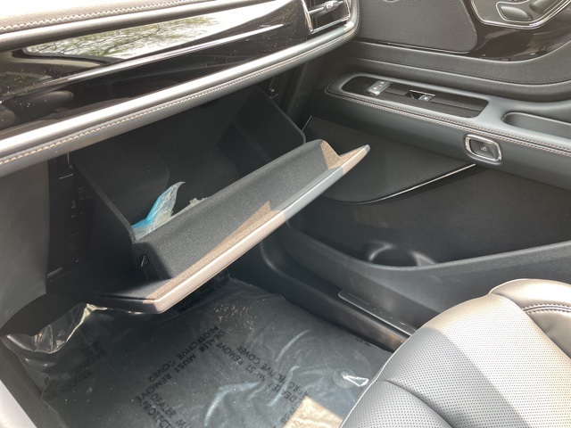 Vehicle image 21 of 61