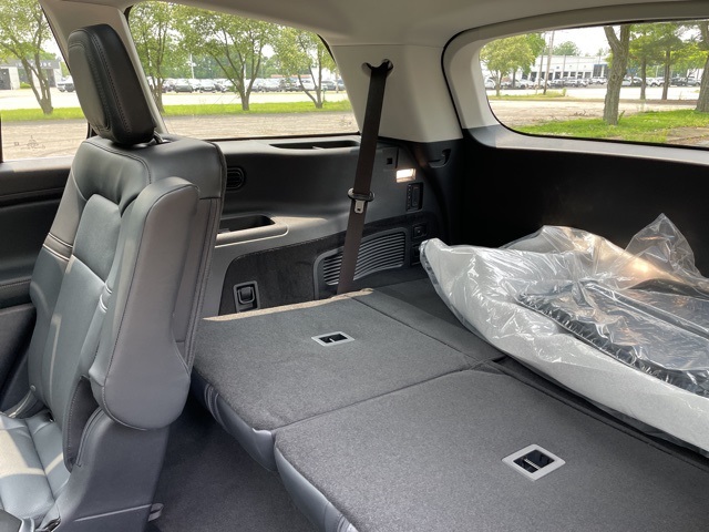 Vehicle image 39 of 61