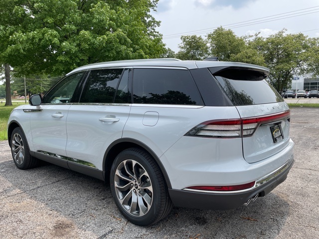 Vehicle image 6 of 61