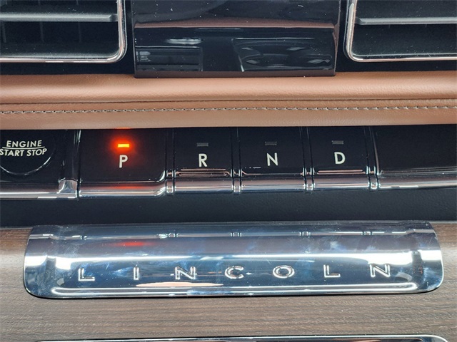 Vehicle image 18 of 31