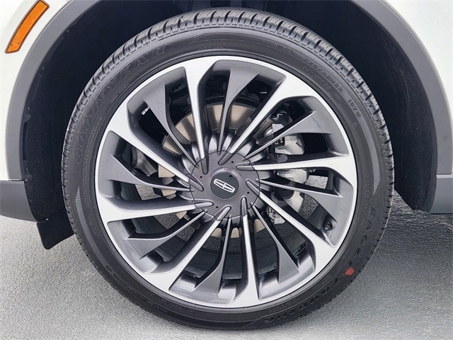 Vehicle image 11 of 31