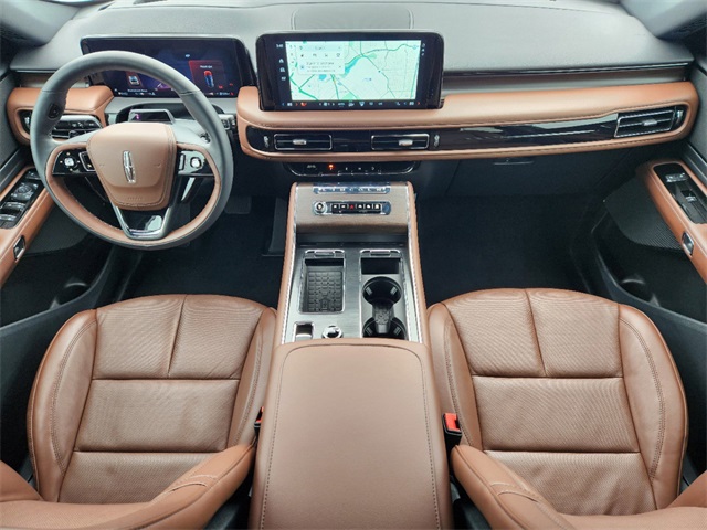 Vehicle image 24 of 31