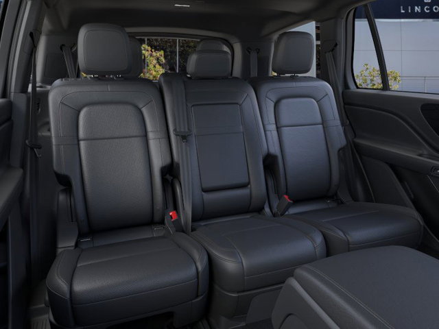 2025 Lincoln Aviator Reserve Image 11 of 22
